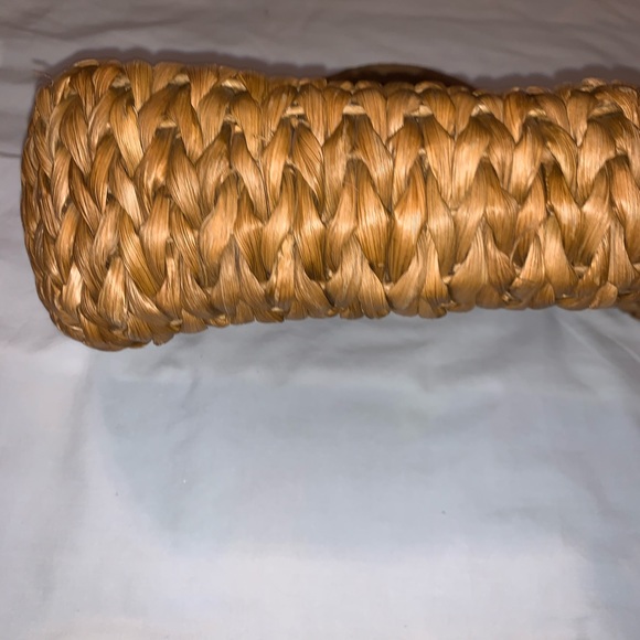 Straw Shoulder Tote - Picture 4 of 11